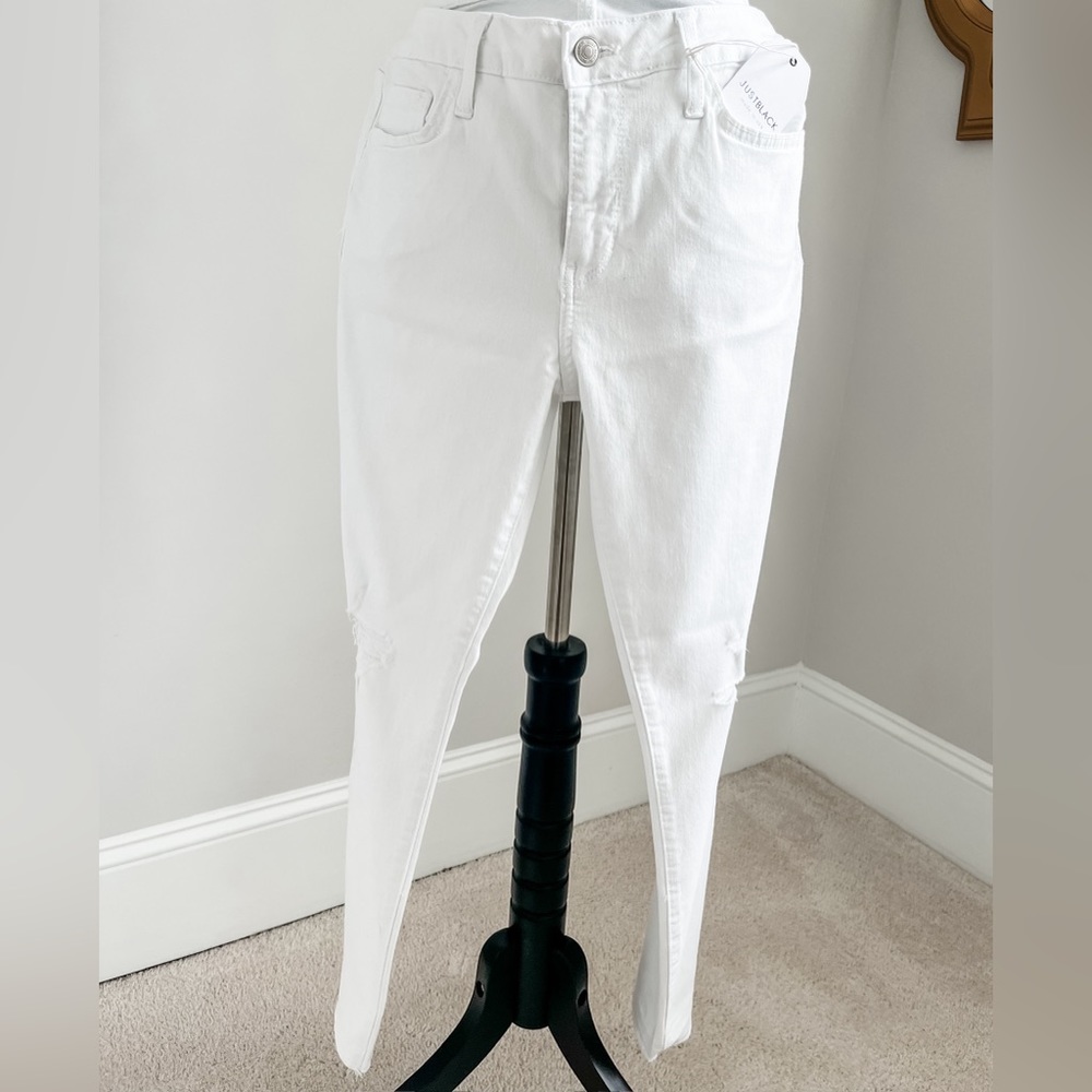 Just Black - Size 29 - Distressed Released Hem Skinny